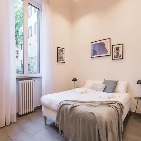 The Rent - Three-bedroom In Manzoni District Appartamento